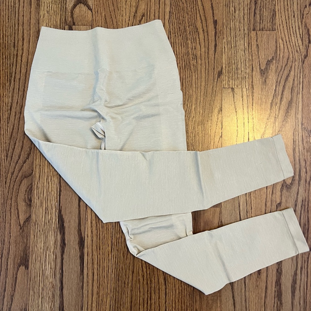 Alphalete Chai Leggings